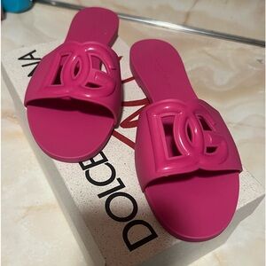 Dolce and Gabbana pink logo flats